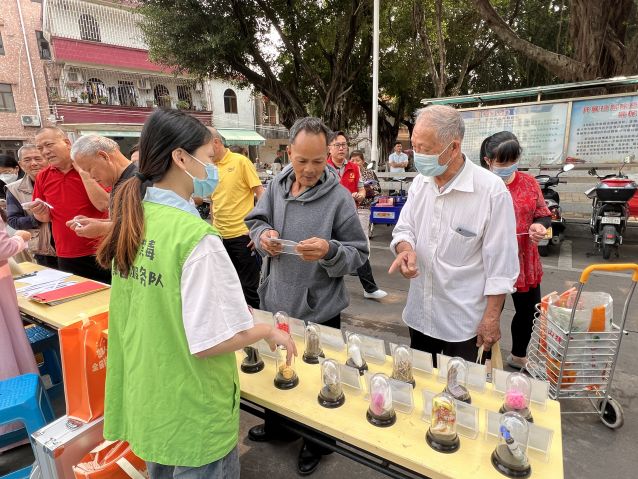 三鄉(xiāng)鎮(zhèn)開(kāi)展“暖心義診，禁毒先行”宣傳活動(dòng)圖片2.JPG